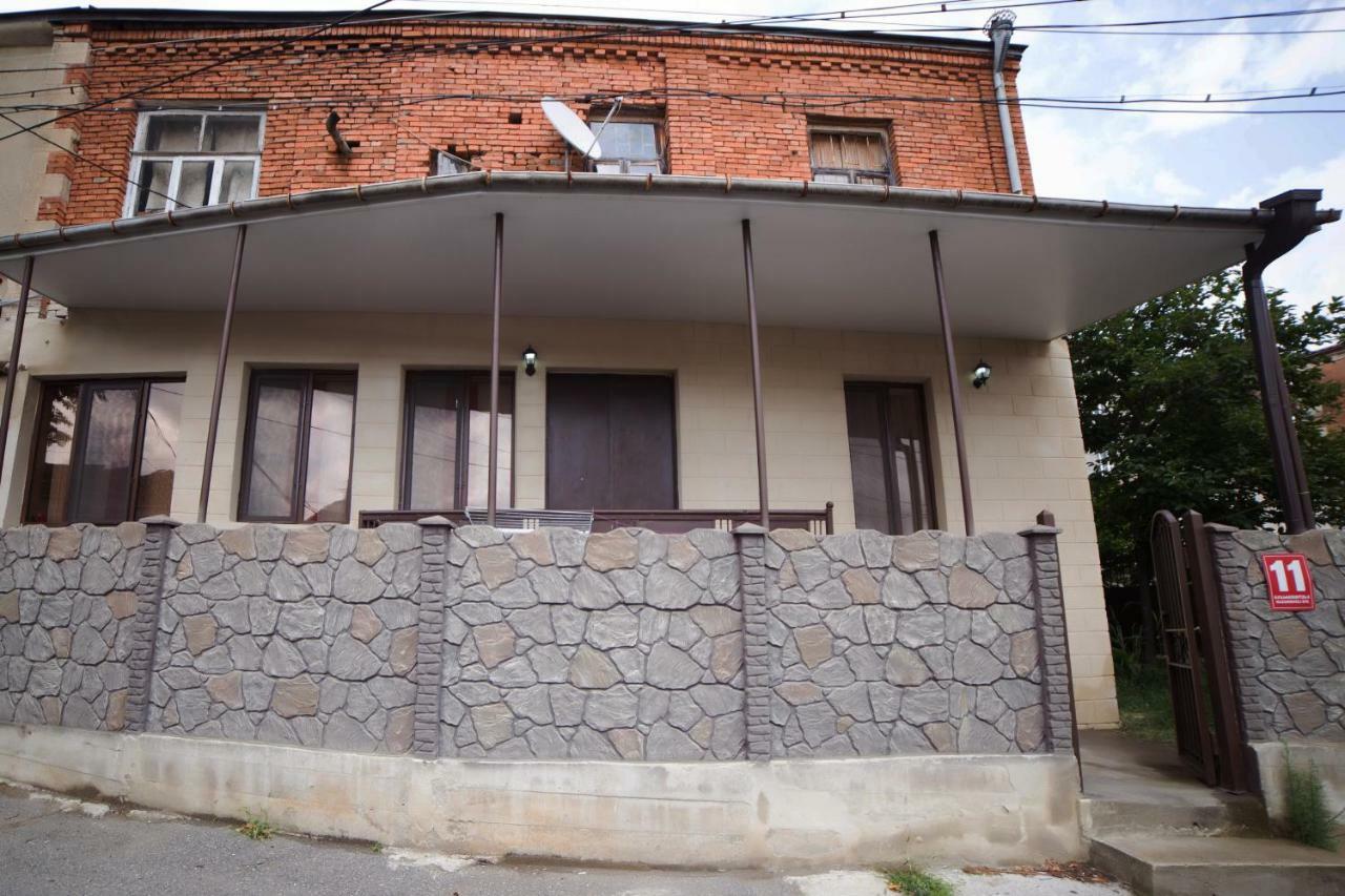 Guest House Theodora كوتايسي المظهر الخارجي الصورة